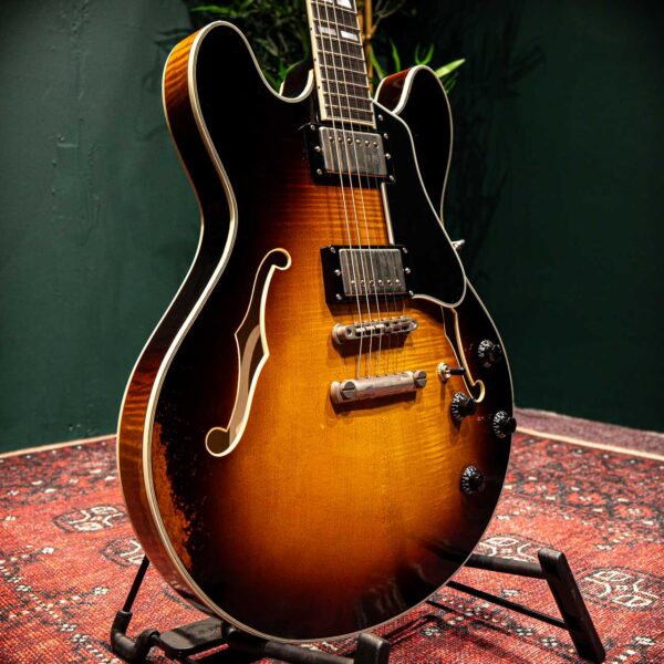 eastman t59/v sb : 16 thinline lollar humbuckers"