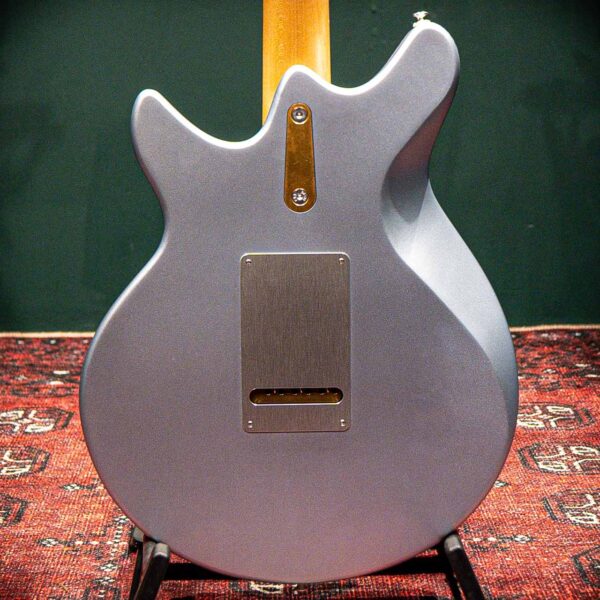 eastman fullertone dc 62 ice blue metallic