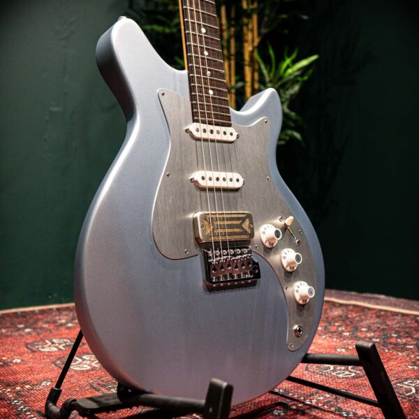 eastman fullertone dc 62 ice blue metallic