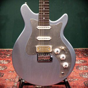 eastman fullertone dc 62 ice blue metallic