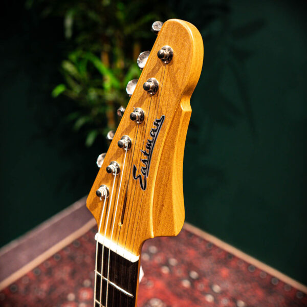 eastman fullertone dc 62 ice blue metallic