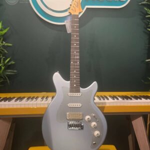 eastman fullertone dc 62 ice blue metallic