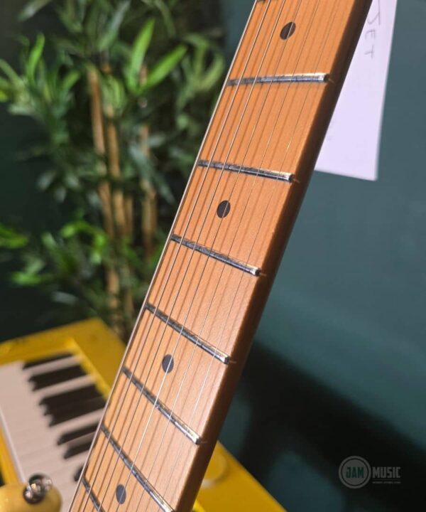 jet js 400 vintage yellow