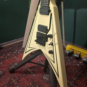 spira guitars v 420 antique white