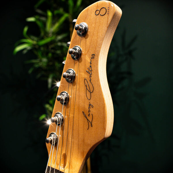 sire larry carlton s3 aged white